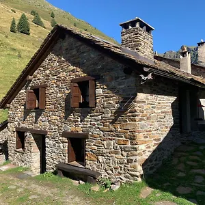 https://baita-mirellina-case-di-viso.it-lombardy.com